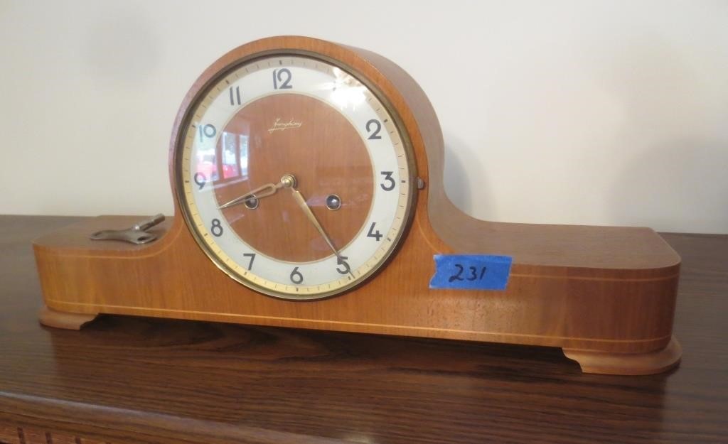 Mantle clock