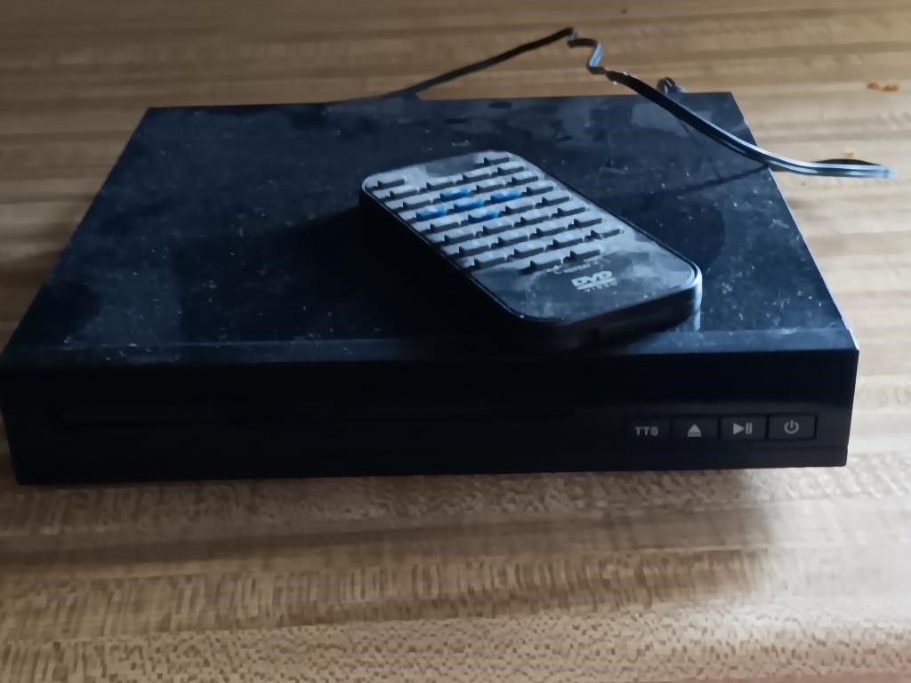 HDMI DVD Player with remote.