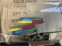 250 packs of double sided crayons