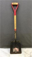 Razorback  Square Point Shovel W/ Wood & D Handle