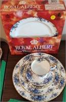 Royal Albert Dinner Set