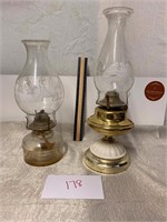 set of 2 oil lamps