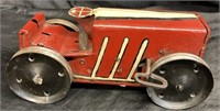 VINTAGE WIND UP TIN TOY TRACTOR