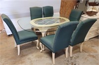 QUEEN ANNE GLASS TOP TABLE AND 6 UPHOLSTERED CHAIR