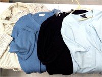 4 womens sweaters blue tan XL