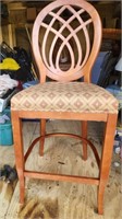 nice wood bar stool 2 are on the auction