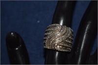 Sterling Silver Ring w/ Diamonds  Size 7