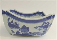 20thC Chinese blue and white porcelain bowl