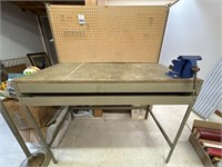 Work Bench w/ Vise