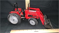 IH Case 2255 Tractor with Loader