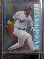 1995 STADIUM CLUB TONY GWYNN CLEARCUT