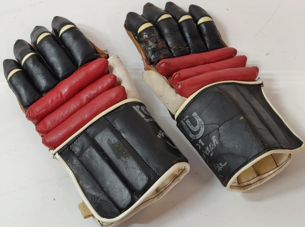 Vintage Bobby Orr Rally Hockey Gloves