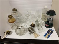 ASSORTED OIL LAMPS AND COLEMAN LANTERN BATTERY
