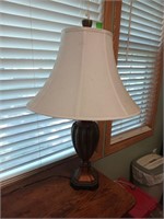 28-in table lamp
