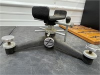 Cast iron gun vise