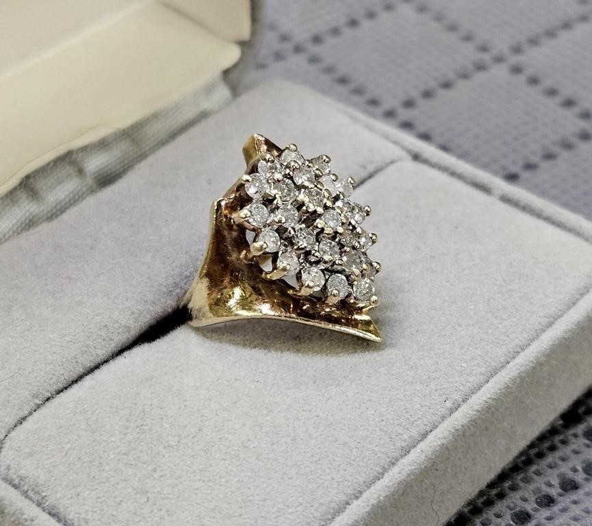 10K YELLOW GOLD ~2CT TW DIAMOND CLUSTER RING, SZ-5