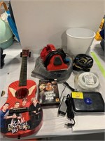 DREAM BIG GUITAR, PS2 GRAND THEFT AUTO GAME, DIRT