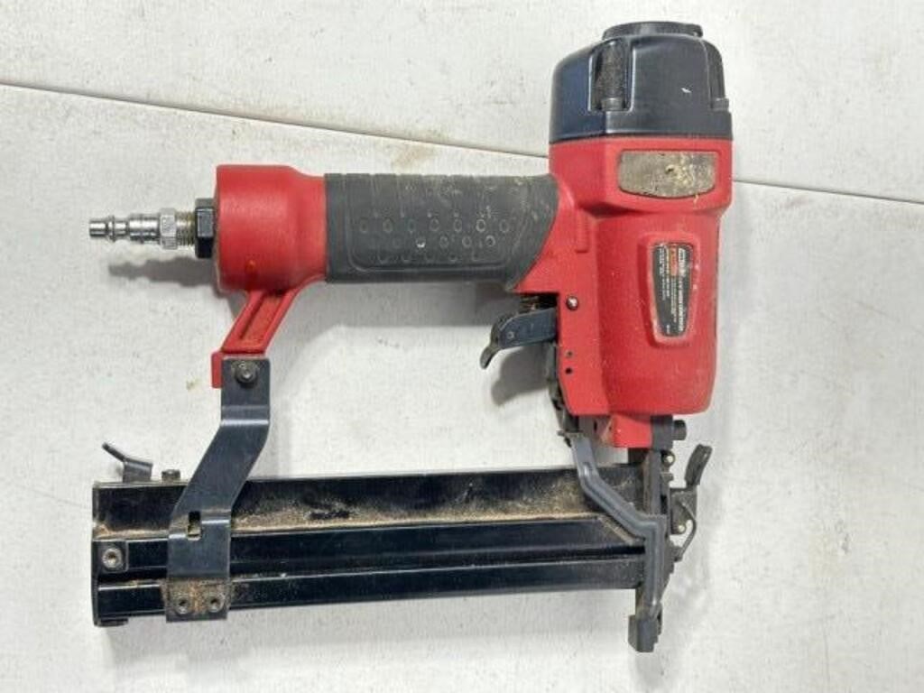 Tool Shop Pneumatic Stapler, red, narrow crown
