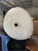 Jumbo/huge roll of bubble wrap