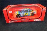 DIECAST NASCAR "DUPONT" #24