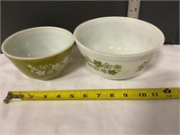 Pyrex bowls