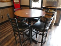 36in Round bar Table with 4 Chairs