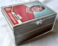 Plastic box of Assorted  1970s Topps HOCKEY Cards