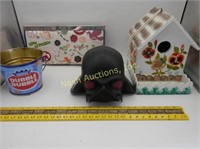 lot w/ wallet, bird house, etc