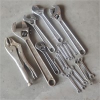 Large Set of Wrenches