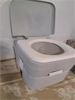 Portable RV toilet