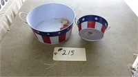 2 METAL AMERICANA BUCKETS