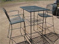 Wrought Iron Tall Patio/Bar Set.