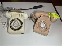 BOX WITH PAIR OF VINTAGE TELEPHONES