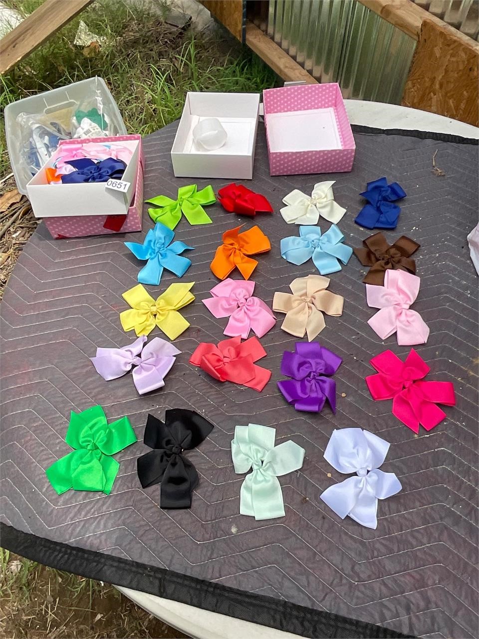 40 clip on hair bows new- 2 boxes of 20