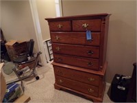 CHEST OF DRAWERS