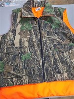 Winchester realtree camo/orange vest (XL)