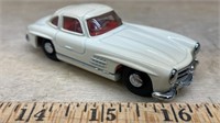 Dinky Toys 1955 Mercedes 300 SL