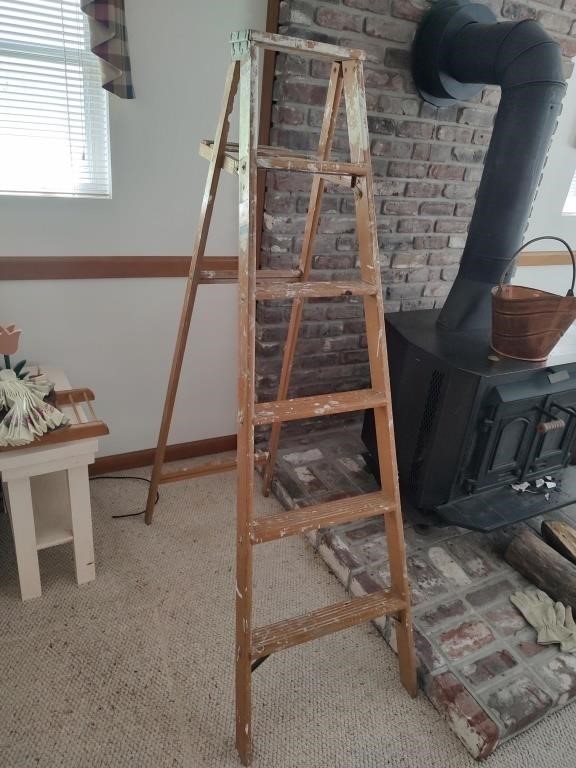 Wooden 6' Stepladder