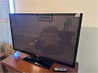 SAMSUNG FLAT SCREEN TV WITH REMOTE