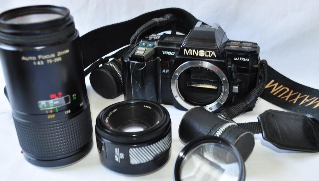 Minolta Maxxum 7000 35mm SLR Film Camera with AF