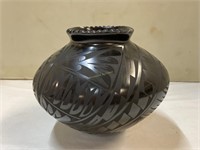 Large Mata Ortiz Oscar Quezada Black Pottery