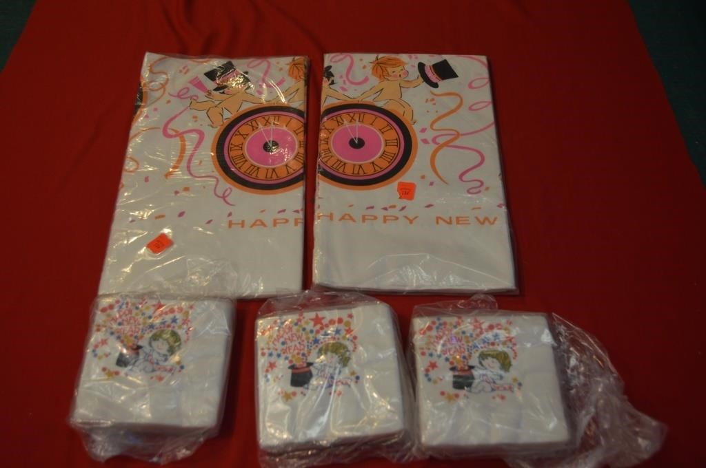 Vintage Happy New Year Napkins & Tablecloth