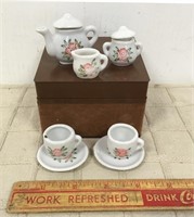 SWEET MINIATURE TEA SET