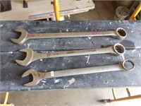 Large wrenches 15/8"-2"-2"