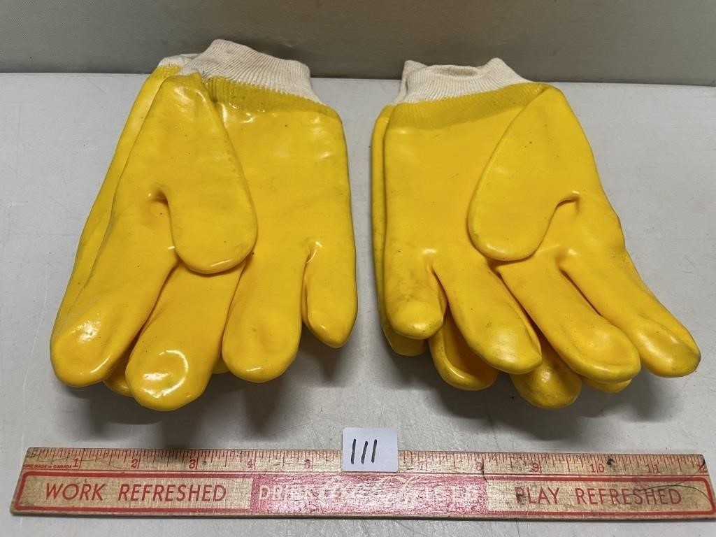 NEW HEAVY DUTY RUBBER GLOVES