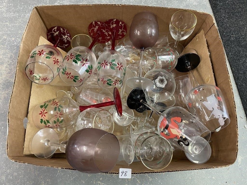 LARGE BANANA BOX WITH VARIOUS STEMWARE