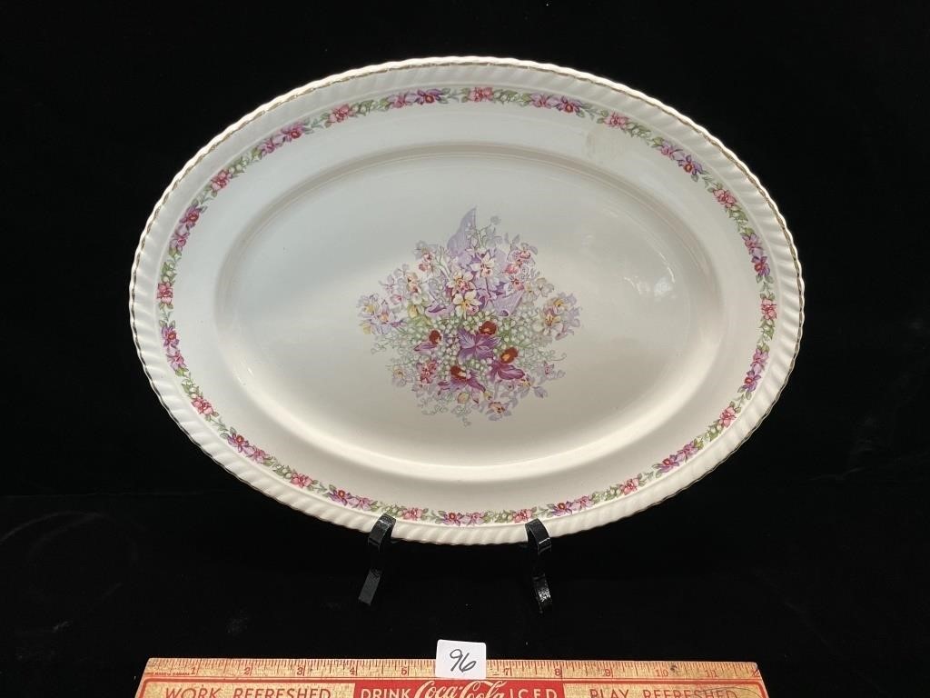 CHIC SERVING PLATE