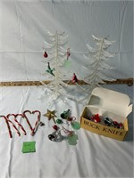 VTG Plastic Christmas Tree w Mini Ornaments