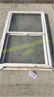 Double hung window