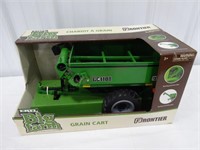 1/16 Scale Frontier GC1108 Grain Cart